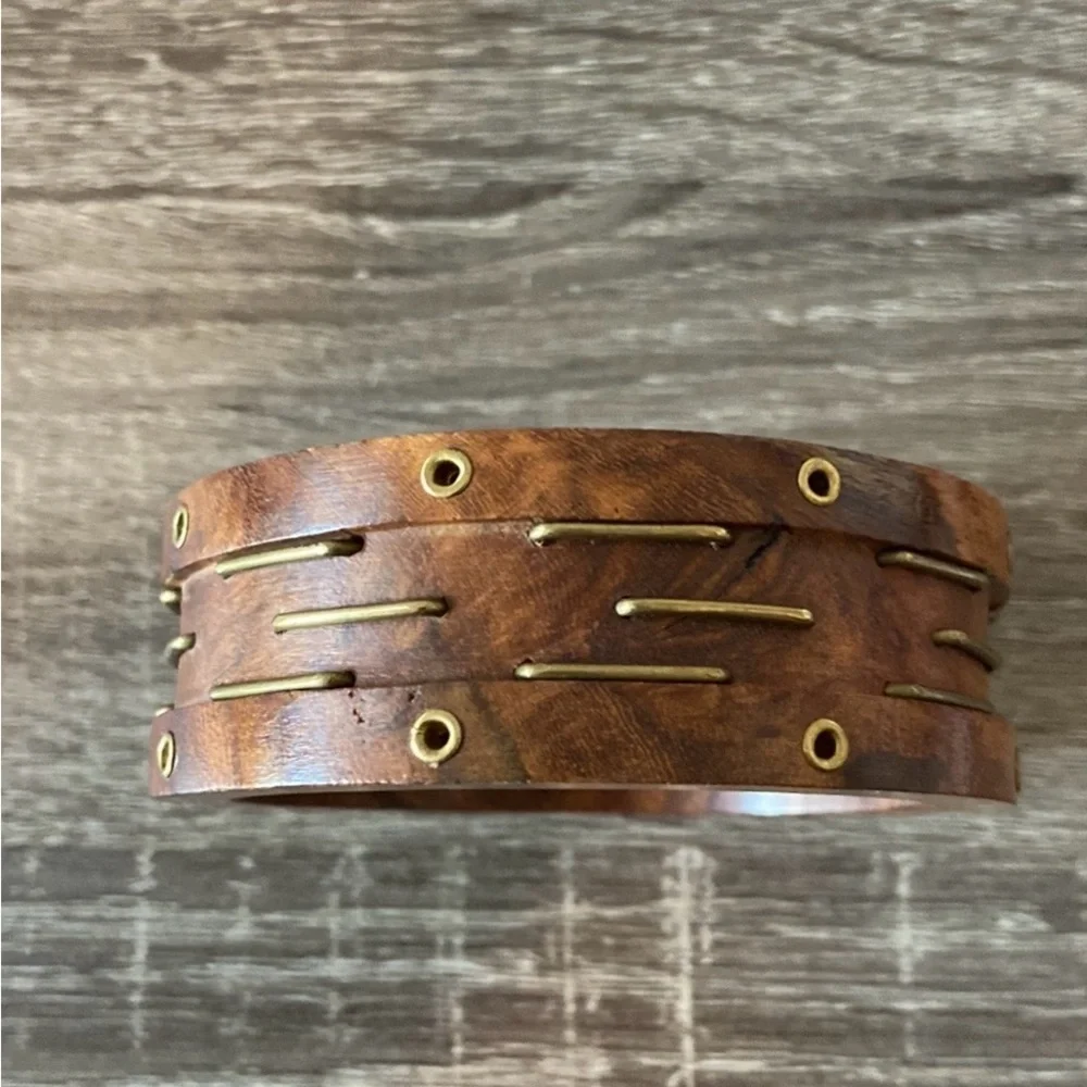 Boho wood bracelet gold wire hippie western coastal cowgirl festival resortwear